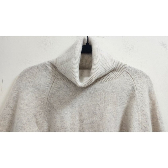 Aritzia Wilfred Free 100% Cashemir Cropped Turtleneck Sweater Oat Beige M - Picture 3 of 11